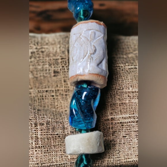 Hand-made necklace with ceramic and glass beads - Picture 8 of 8